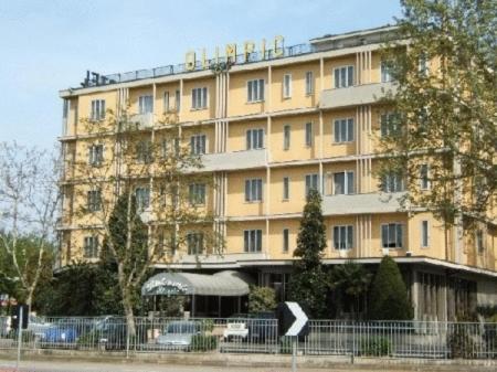 Hotel Olimpic Кастел Маджиоре Экстерьер фото